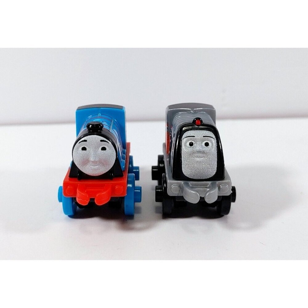 THOMAS & FRIENDS Minis Train Engine 2015 RACER Spencer #65 & Gordon